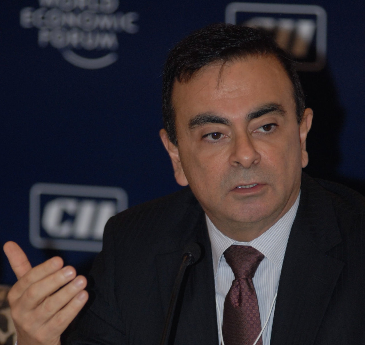 カルロス・ゴーン氏のこれまでの経歴と業績