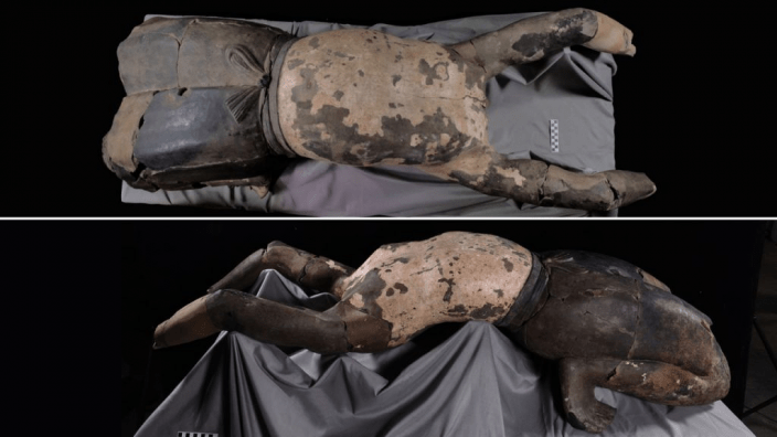 始皇帝陵で「ヨガのポーズの人形」が発見される