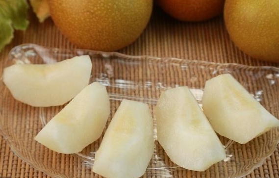 日本人には馴染みのない 中国圏の変な迷信 「梨を分けてはならない、傘のプレゼントはNG」