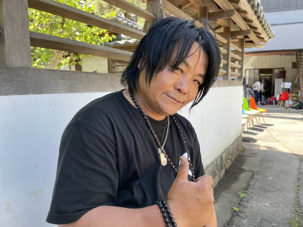 BOØWY（氷室京介）のモノマネ日本一!?  【じぐろ京介さんに直撃インタビュー】