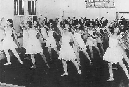 『NHKブギウギ』 戦前の少女歌劇の世界